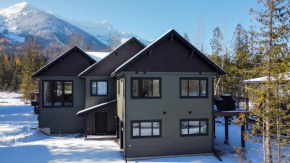 Powder House Chalet by Fernie Central Reservations
